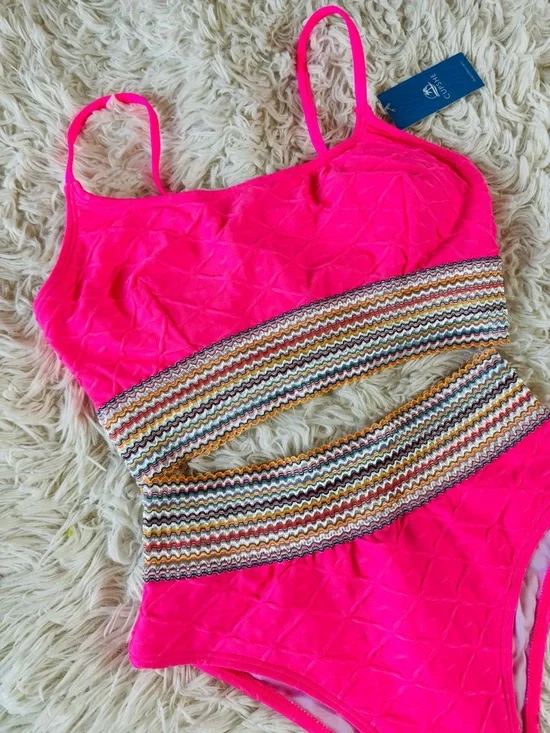 Cupshe Geometric Neon Pink 2 Piece Swimsuit - Picture 3 of 8